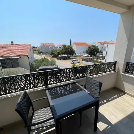 Sobe Delux Gostinjska kuća 4*