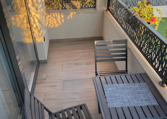 ゲストハウス Sobe Delux 4*