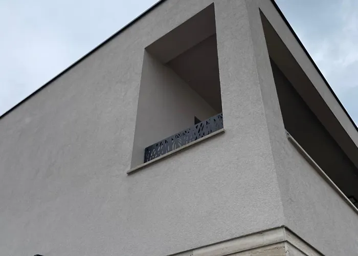 Sobe Delux בית הארחה וודיצה